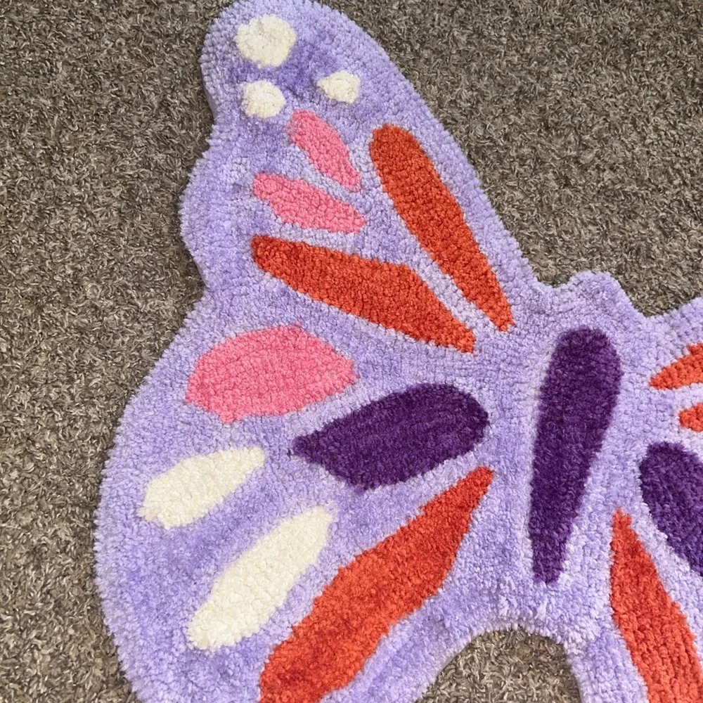 Small Butterfly Rug - Picture 3 of 6